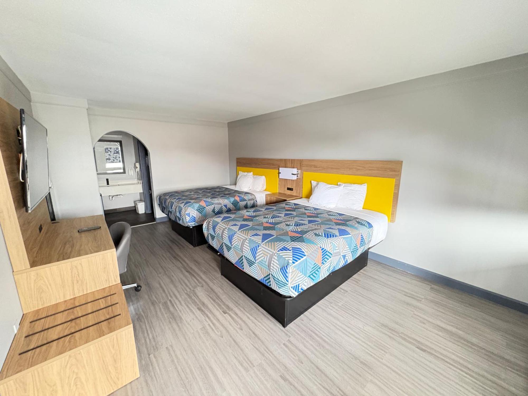 Days Inn By Wyndham Gonzales Eksteriør billede